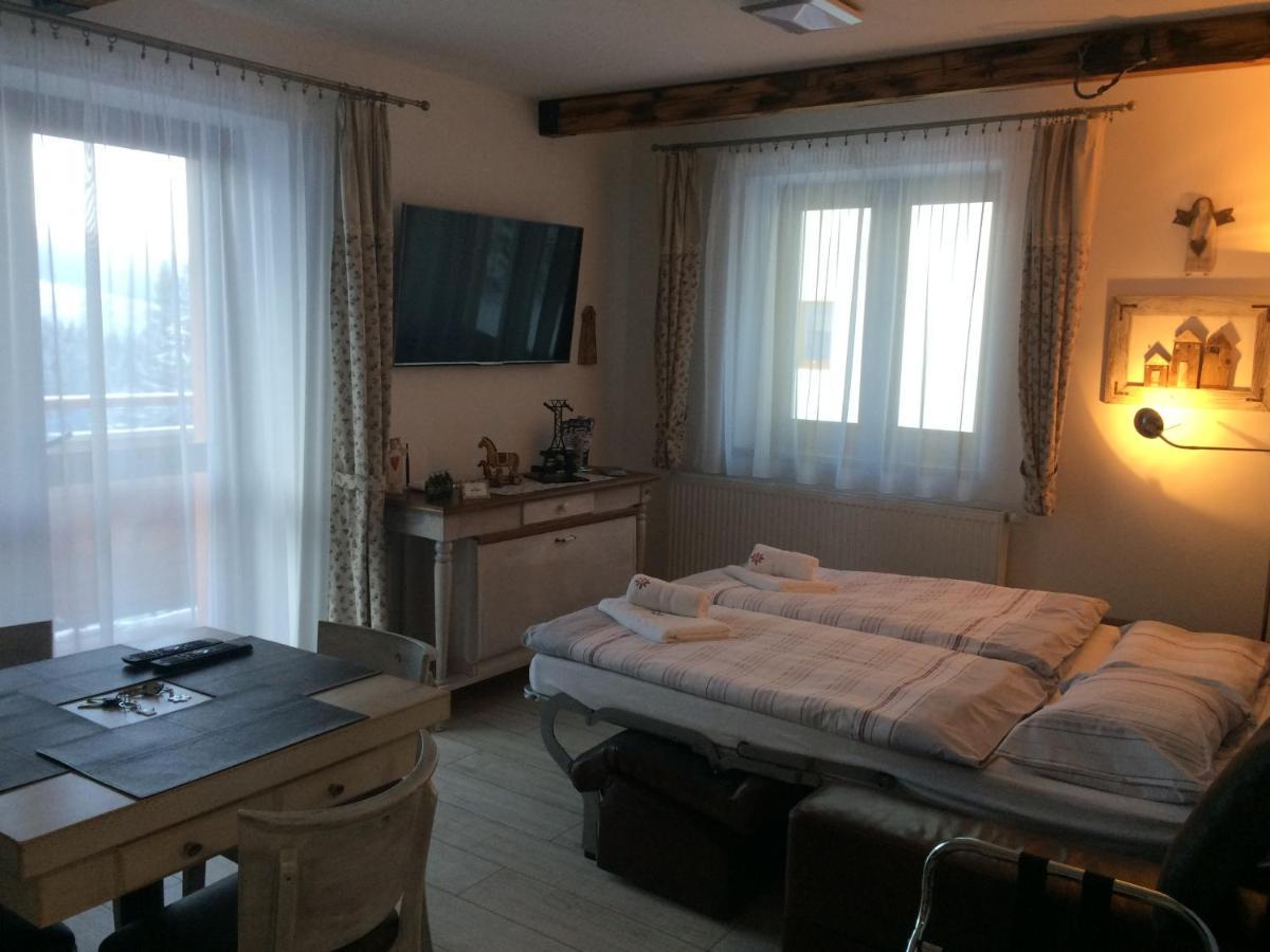 Maliarik – Apartmán Deluxe Deménvölgy Kültér fotó