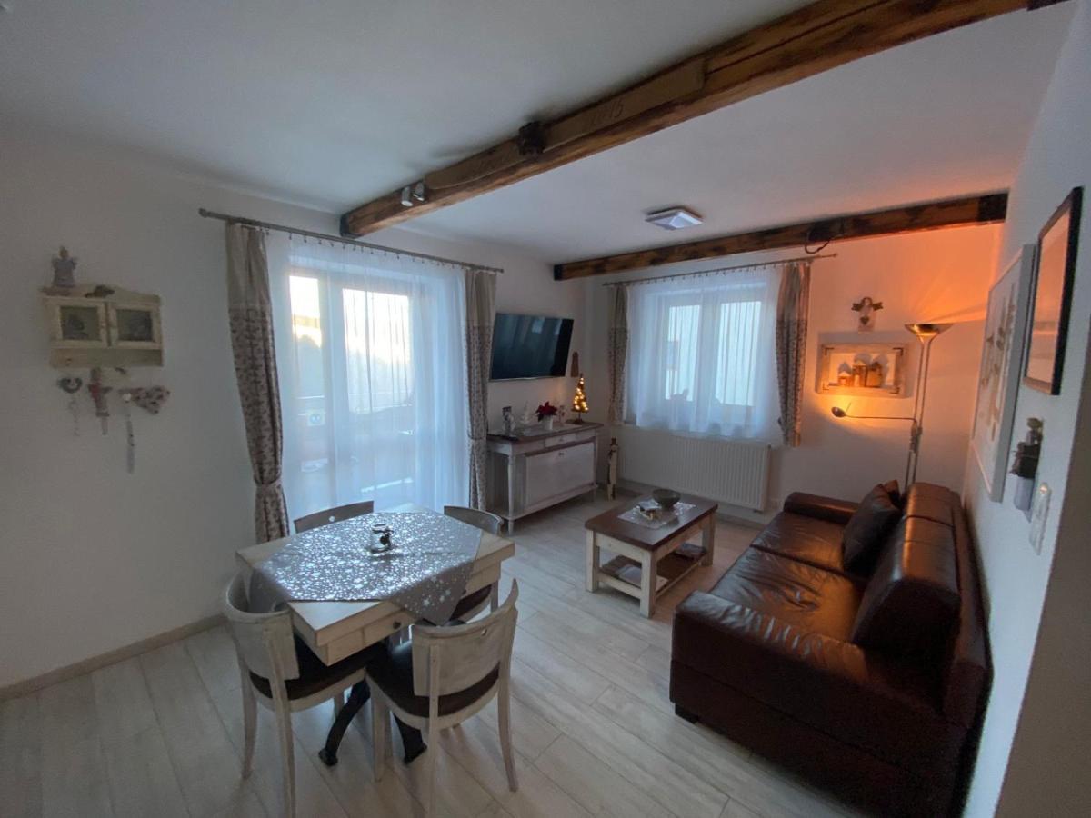Maliarik – Apartmán Deluxe Deménvölgy Kültér fotó