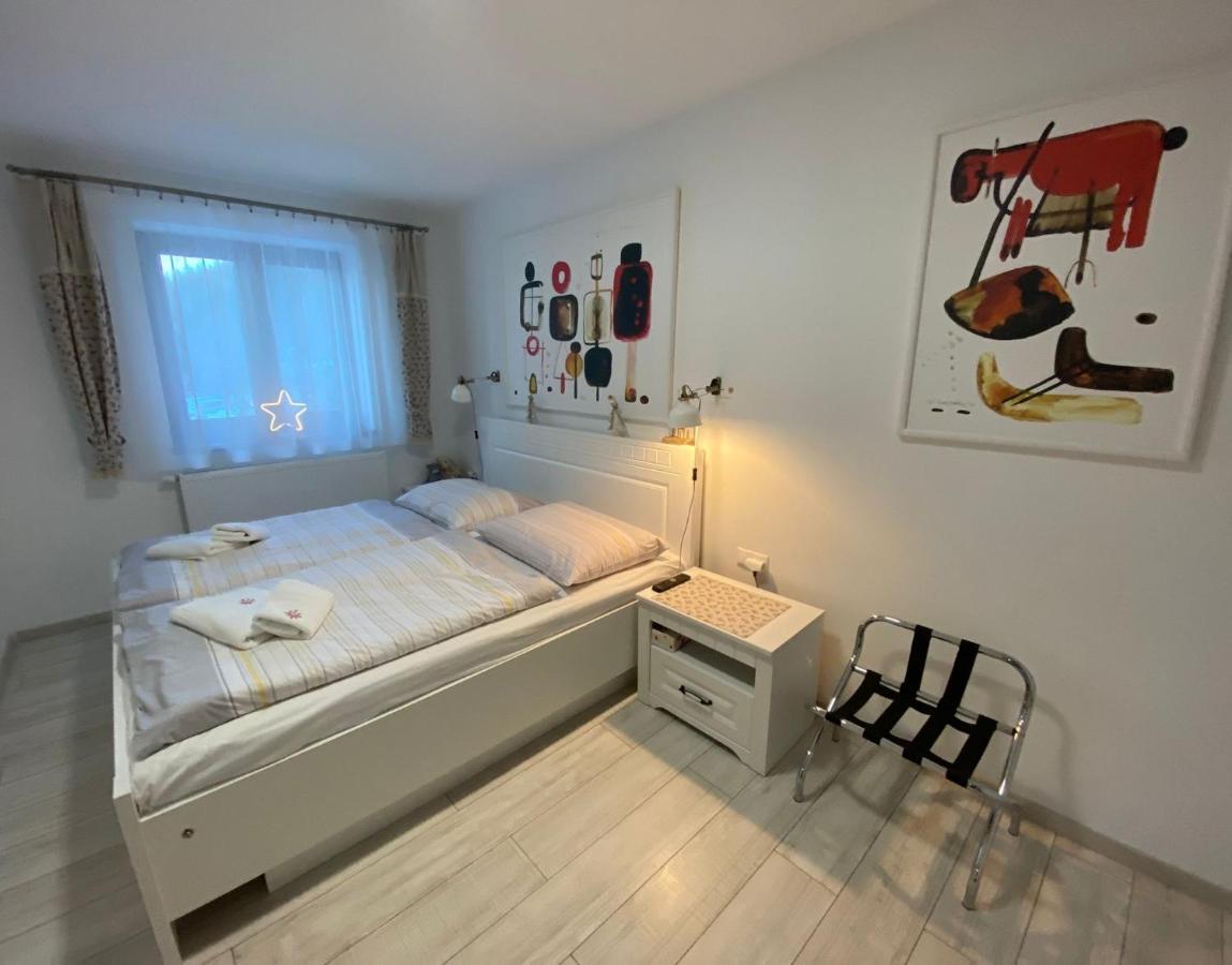 Maliarik – Apartmán Deluxe Deménvölgy Kültér fotó